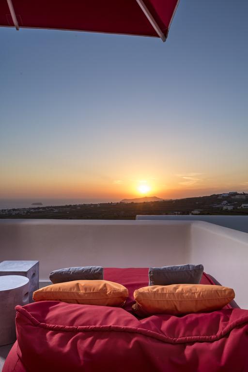 Art Hotel Santorini Pyrgos Kallistis Room photo