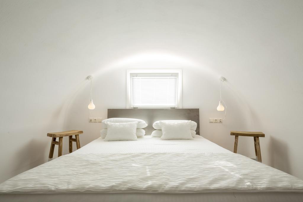 Art Hotel Santorini Pyrgos Kallistis Room photo