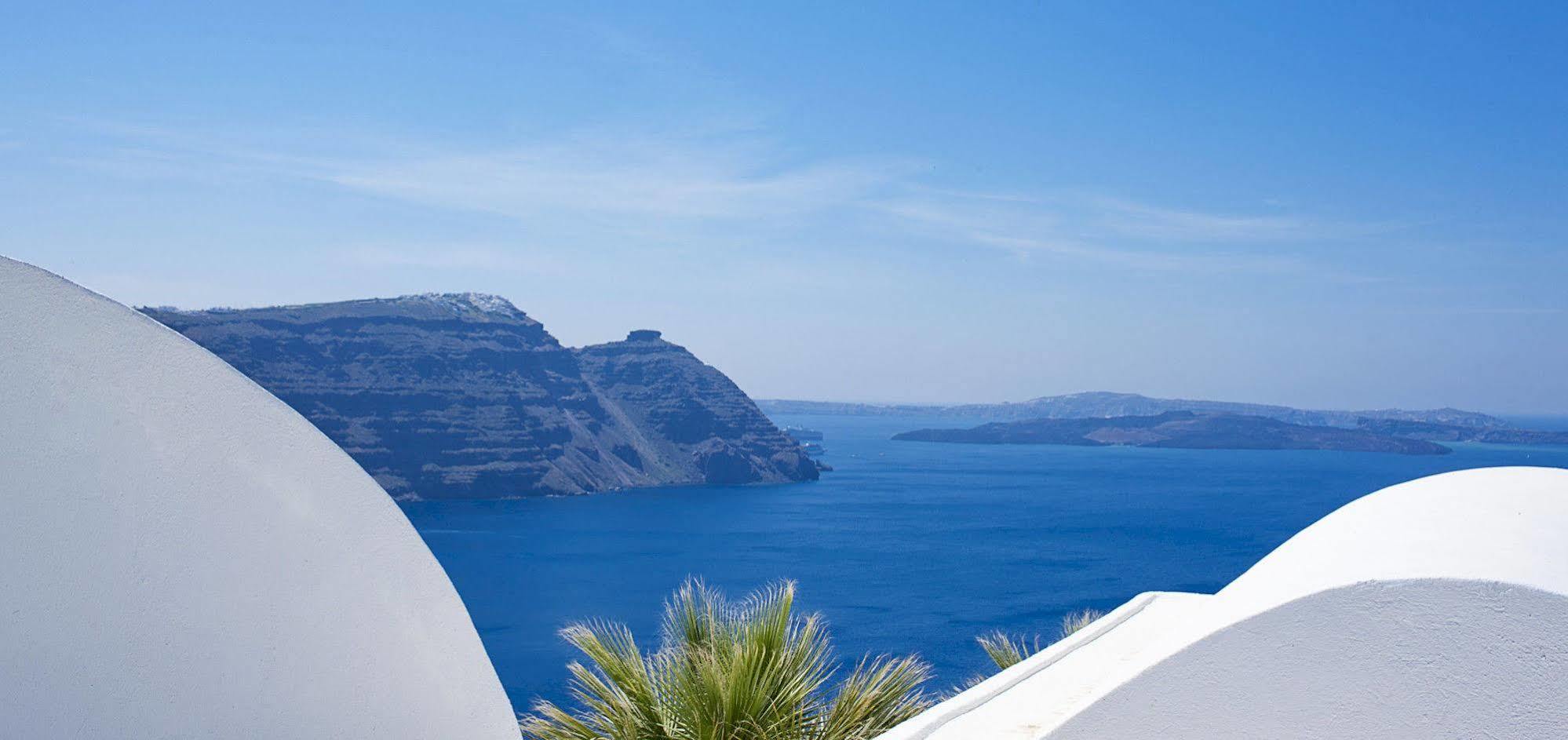 Art Hotel Santorini Pyrgos Kallistis Exterior photo